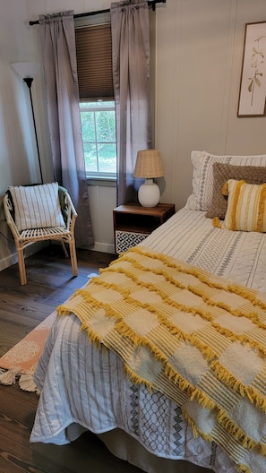 2 bedrooms, iron/ironing board, free WiFi, bed sheets - Mentone, AL - Hidden Gem on Lookout Mountain (Mentone)