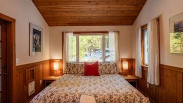 1 dormitorio, tabla de planchar con plancha, wifi y ropa de cama