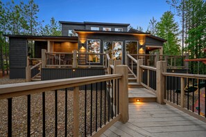 Property grounds - River Sound-Creekside Cabin with hottub,playset,pool table- Virtual Tour Available (Broken Bow)