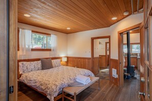 Unclassified image, 2 of 13, button - Pilot Rock Cabin w/ Jacuzzi and Wood Stove at Green Springs Inn (Ashland)