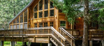 Soda Mountain Cabin w/ Jacuzzi and Wood Stove at Green Springs Inn