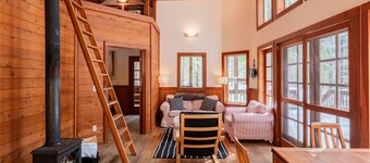 Soda Mountain Cabin w/ Jacuzzi and Wood Stove at Green Springs Inn