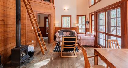 Soda Mountain Cabin w/ Jacuzzi and Wood Stove at Green Springs Inn