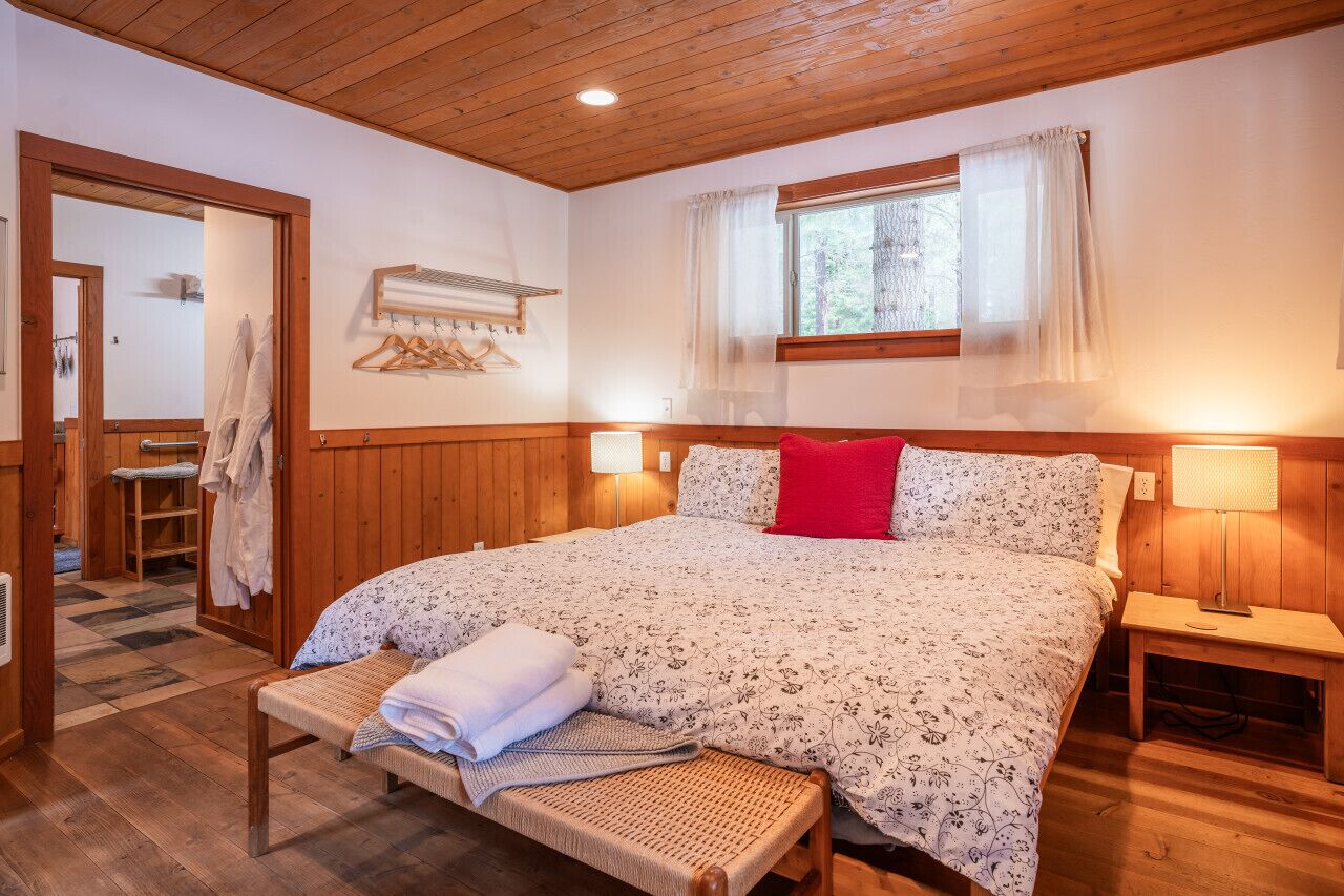 2 多间卧室、办公桌、熨斗/熨衣板、免费 WiFi