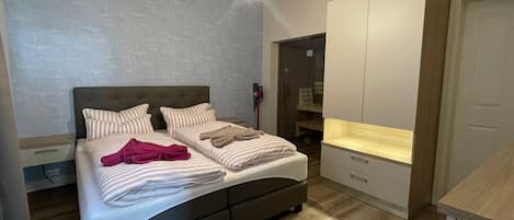 1 habitación, wifi y ropa de cama