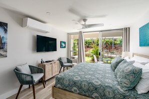 Luxury Condo | 2 bedrooms, premium bedding, individually decorated - Stunning Modern Beachfront Resort Vistas (Kihei)