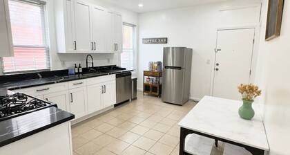 Sleeps 8, Stylish Home, Great Access NYC & EWR