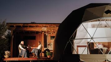 Cabaña de lujo | Restaurante al aire libre