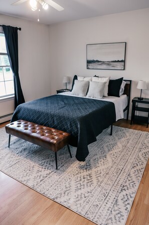 2 bedrooms, iron/ironing board, travel cot, free WiFi