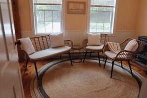 Interior - Hillside Haven: Luxe Farm Escape with 5BR - 2 King Bed - 2 Full Bath - Sleeps 10 (Swanzey)