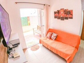 Basic Apartment | Living area | Flat-screen TV - Geneis  (Ubatuba)