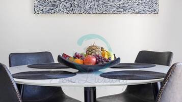 Comfort Apartment | In-room dining