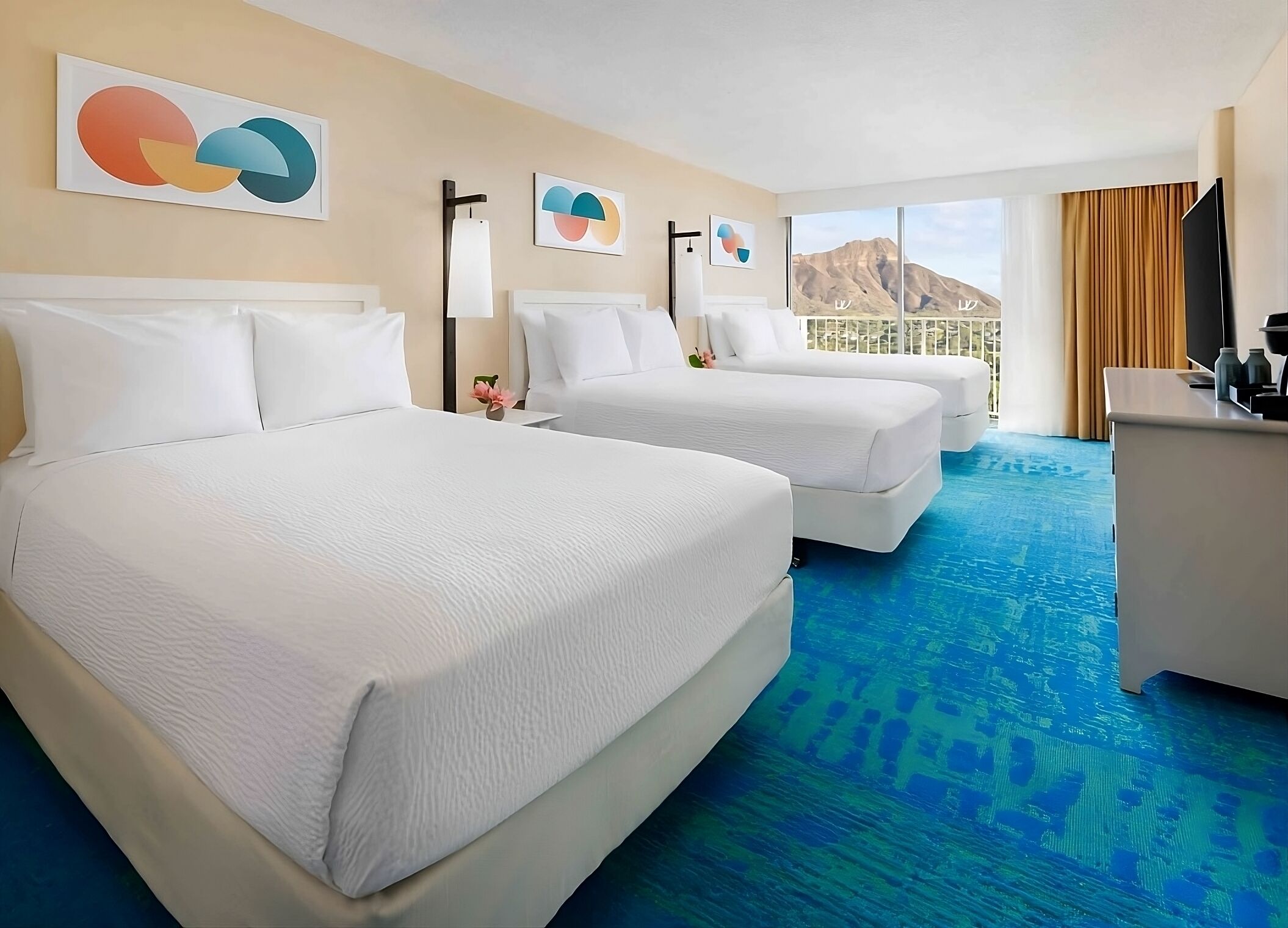Embrace The Sugar Rush Experience! 3 Convenient Units, Pool, Beachfront Property - Honolulu