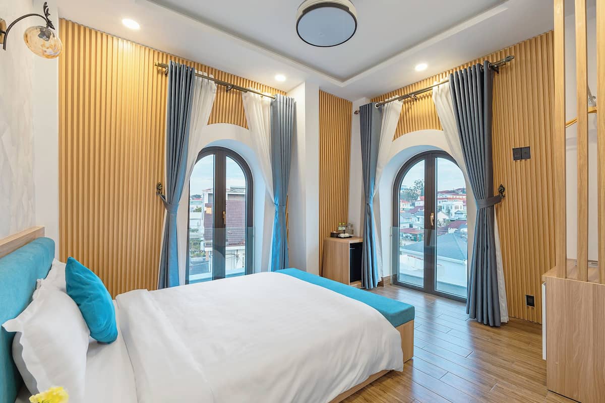 Habitación individual estándar | Camas con efecto memoria, decoración personalizada y escritorio