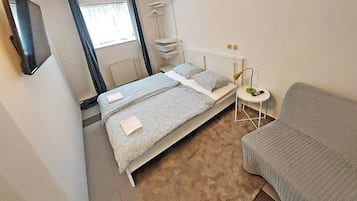 1 bedroom, WiFi, bed sheets