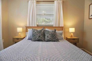 3 bedrooms, desk, iron/ironing board, travel cot