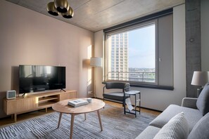 TV, stereo - Inviting Oerlikon 2BR w/ Storage Space & W/D, nr Market, by Blueground (Zurich)