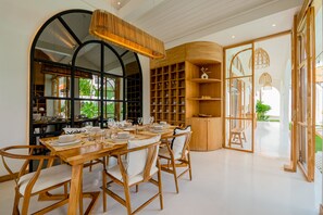 Luxury Villa | Dining room