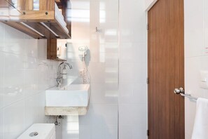 Towels, soap, toilet paper - Superb Design Studio (Tulum)