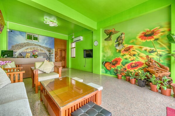 Reception - Chunfa B&B (Huxi)