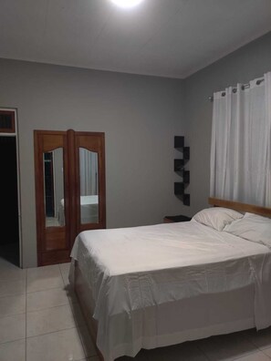 1 Schlafzimmer, WLAN, Bettwäsche