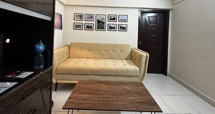 Apartment - Sleeps 2 - Parking - WiFi