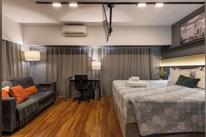 1 Schlafzimmer, Zimmersafe, Schreibtisch, WLAN