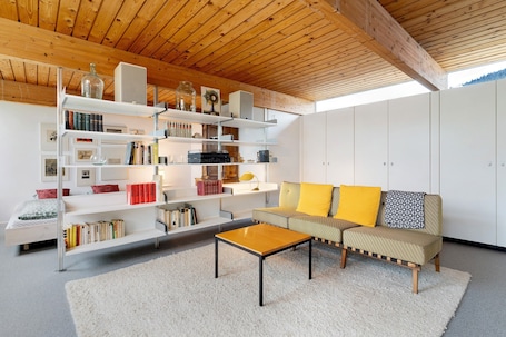 Interior. Vacation home 'Erika' with Forest View, Large Garden and WLAN