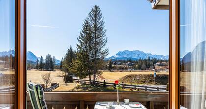 Holiday Apartment 'Alpenblick Tilly - Soiernsee' with Mountain View, Shared Garden and Wi-Fi