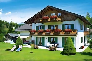Exterior - Holiday Apartment 'Alpenblick Tilly - Lautersee' with Mountain View, Shared Garden and Wi-Fi (Krün)