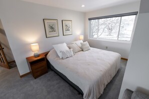 3 habitaciones, tabla de planchar con plancha, cuna de viaje y wifi 