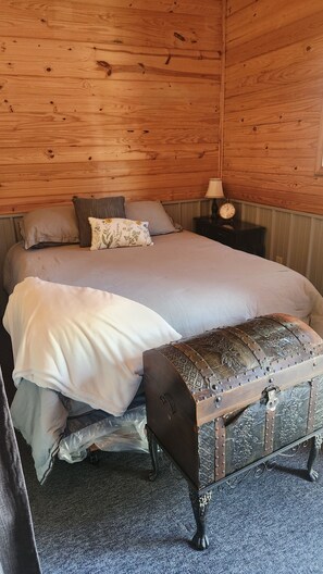 1 habitación, tabla de planchar con plancha, wifi gratis y ropa de cama 