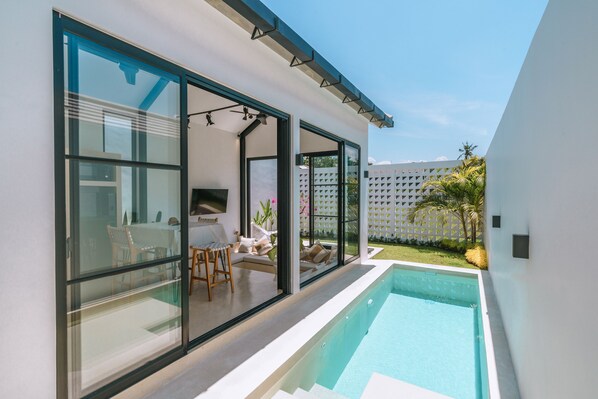 Outdoor pool - Villa Cha Cha (Canggu)