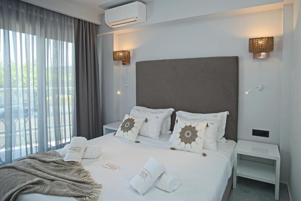 واي فاي مجانًا وملاءات أسرّة