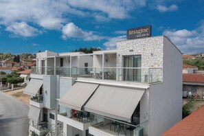 Exterior - Imagine Studios (Kassandra)