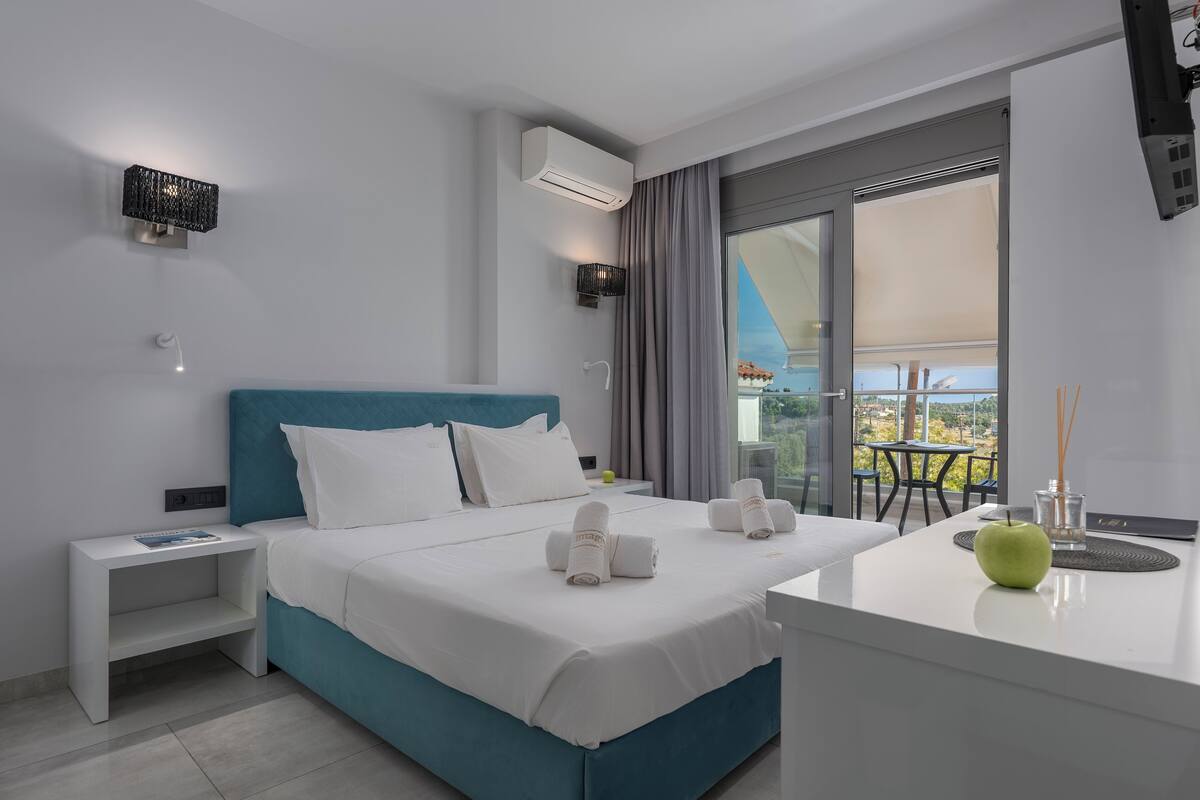 Comfort Double First Floor | WiFi (free), bed sheets