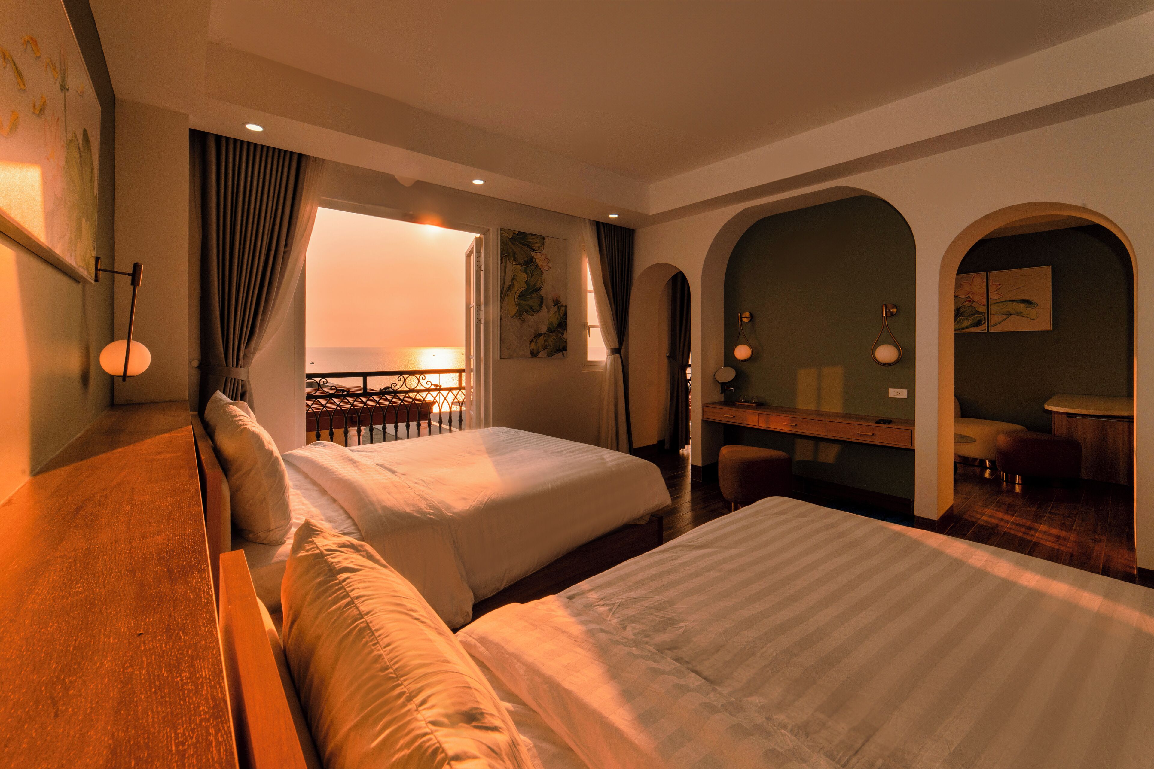 Family Room, Ocean View | Minibar, in-room safe, individually decorated, individually furnished