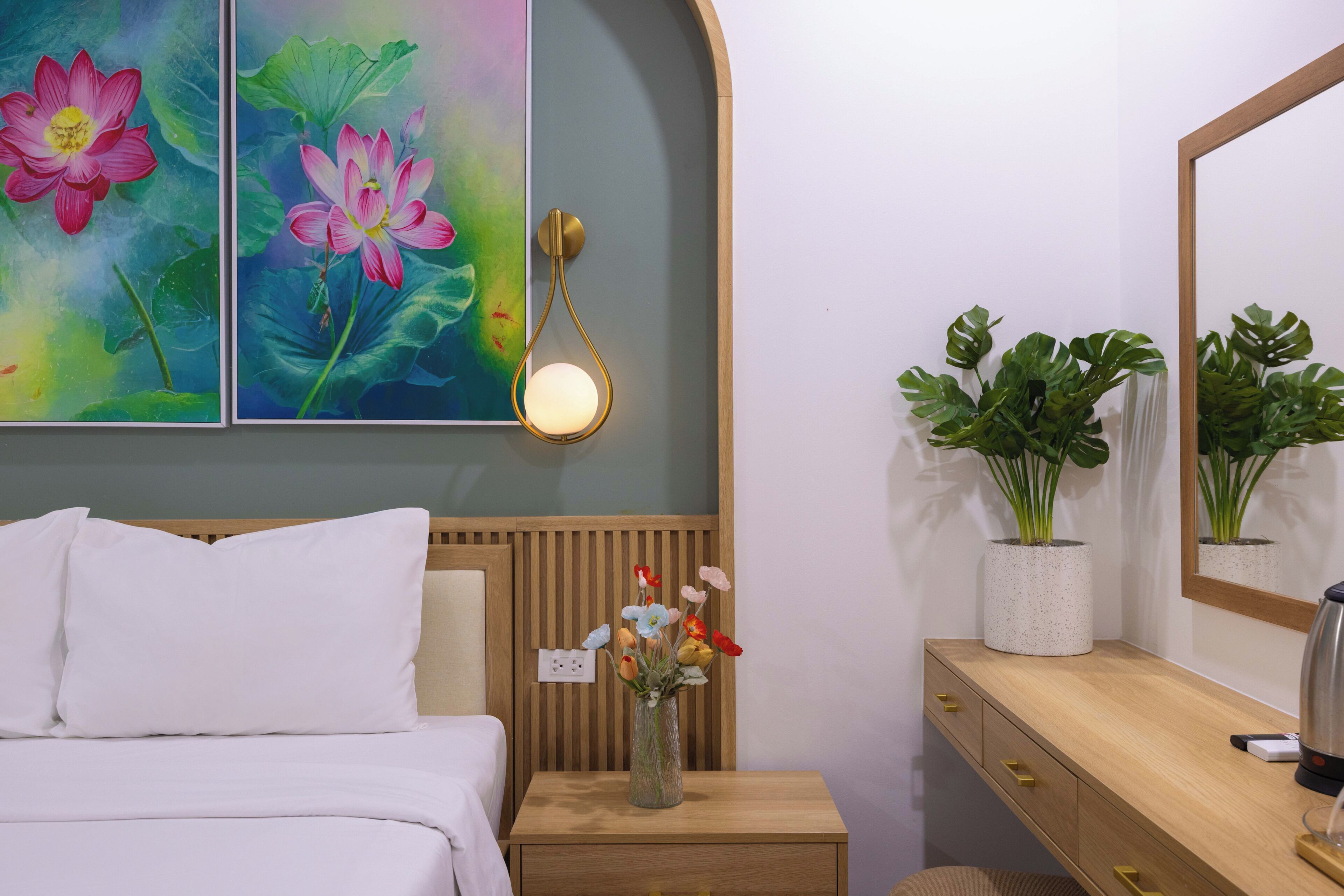 Photo - Lotus Home Hillside