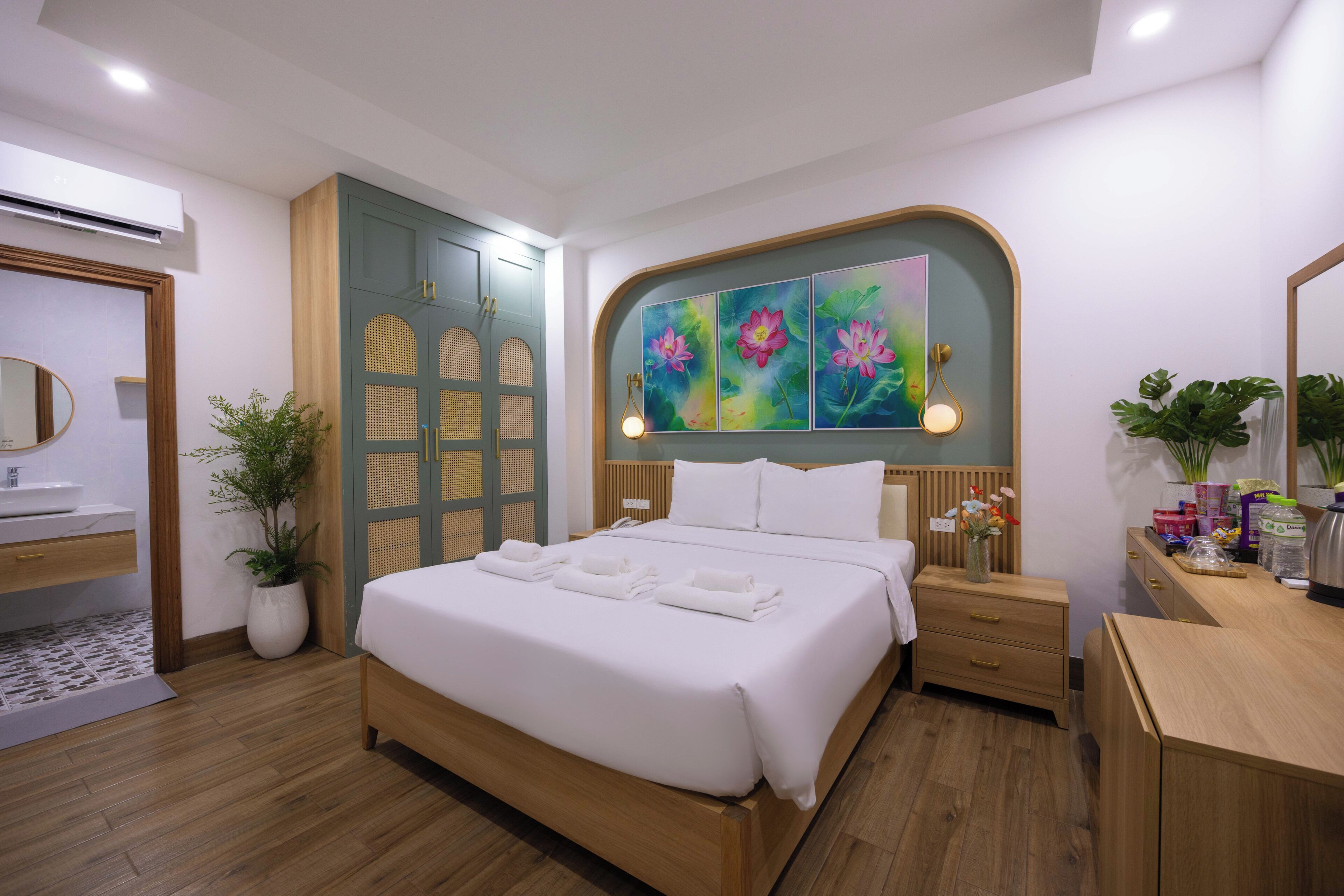 Photo - Lotus Home Hillside