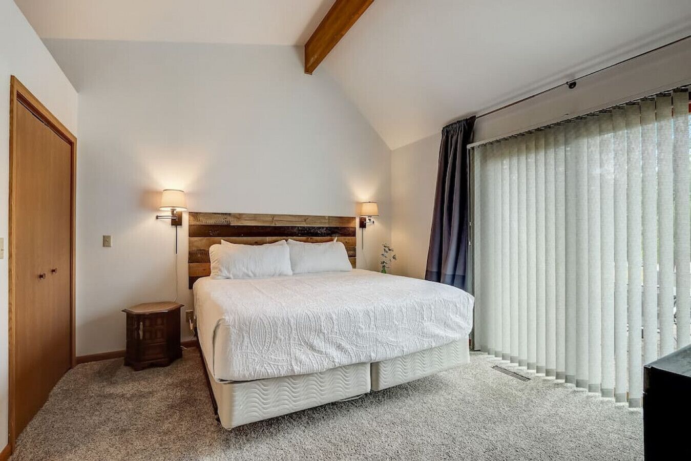 1 habitación, tabla de planchar con plancha, wifi gratis y ropa de cama 