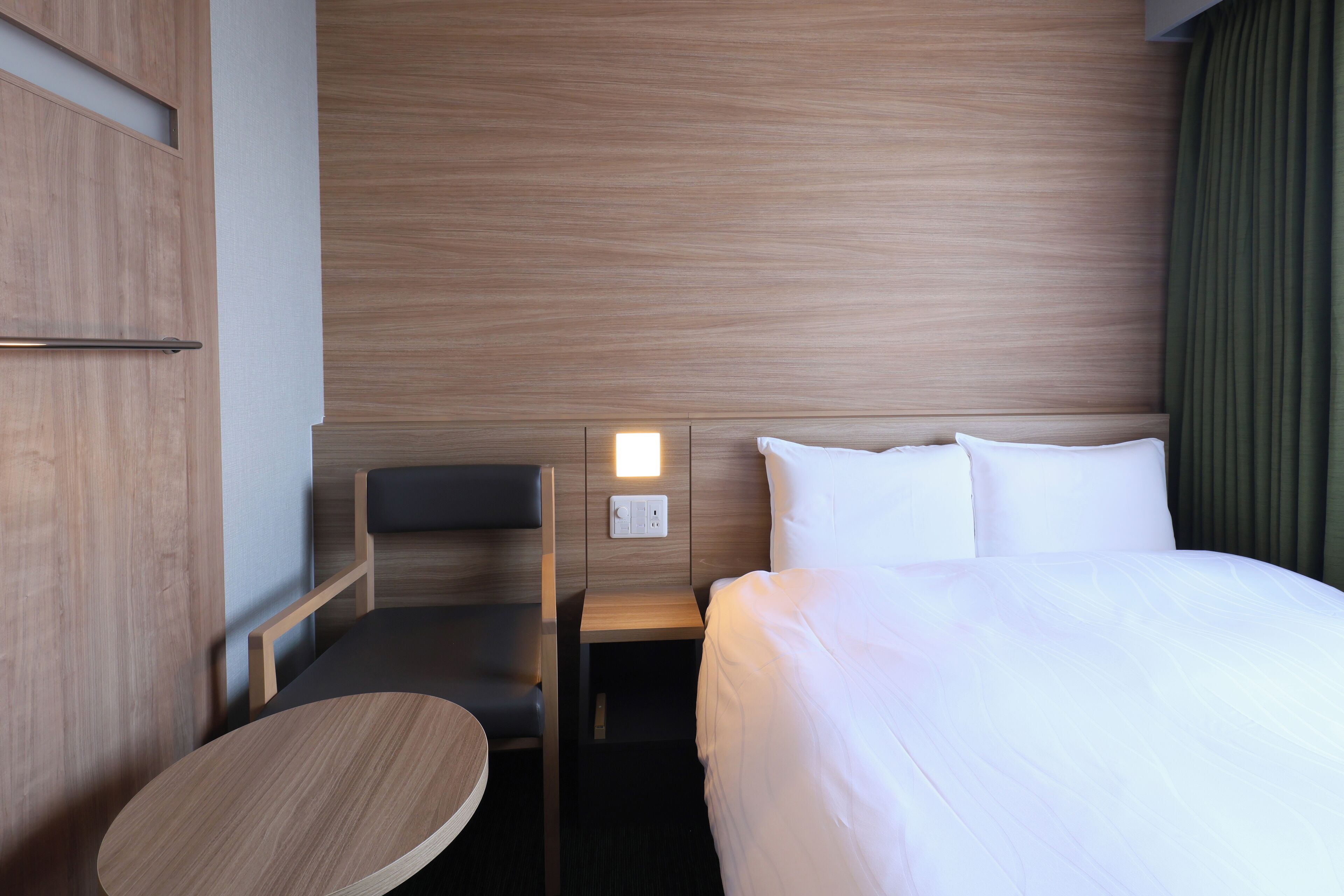 Basic Double Room, Non Smoking | Down comforters, memory foam beds, in-room safe, desk