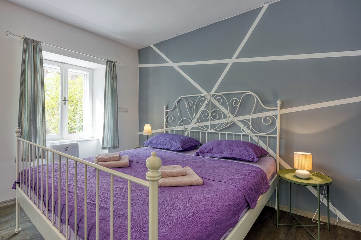 Estudio familiar (Violet Studio Apartment) | Wifi gratis y ropa de cama