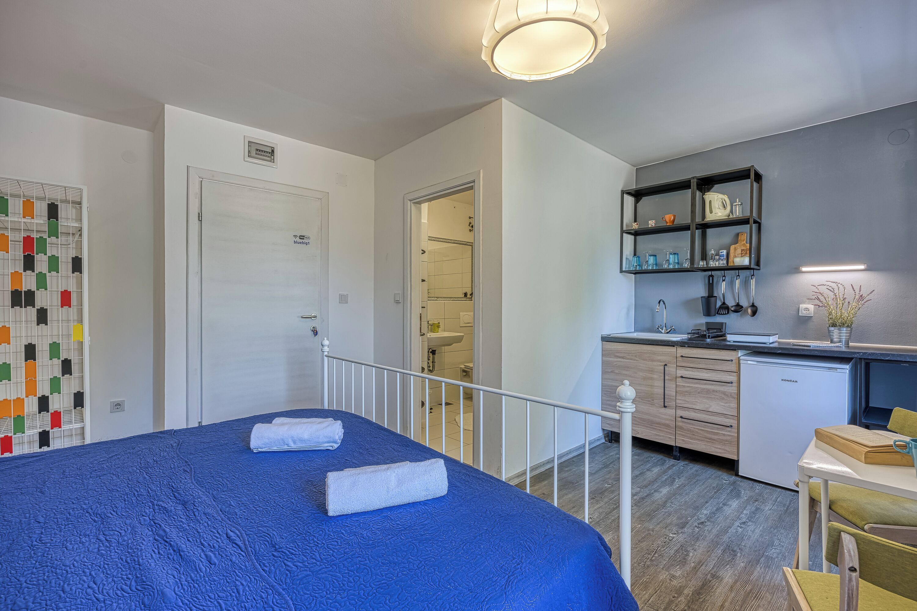 Family Studio (Blue Studio Apartment)