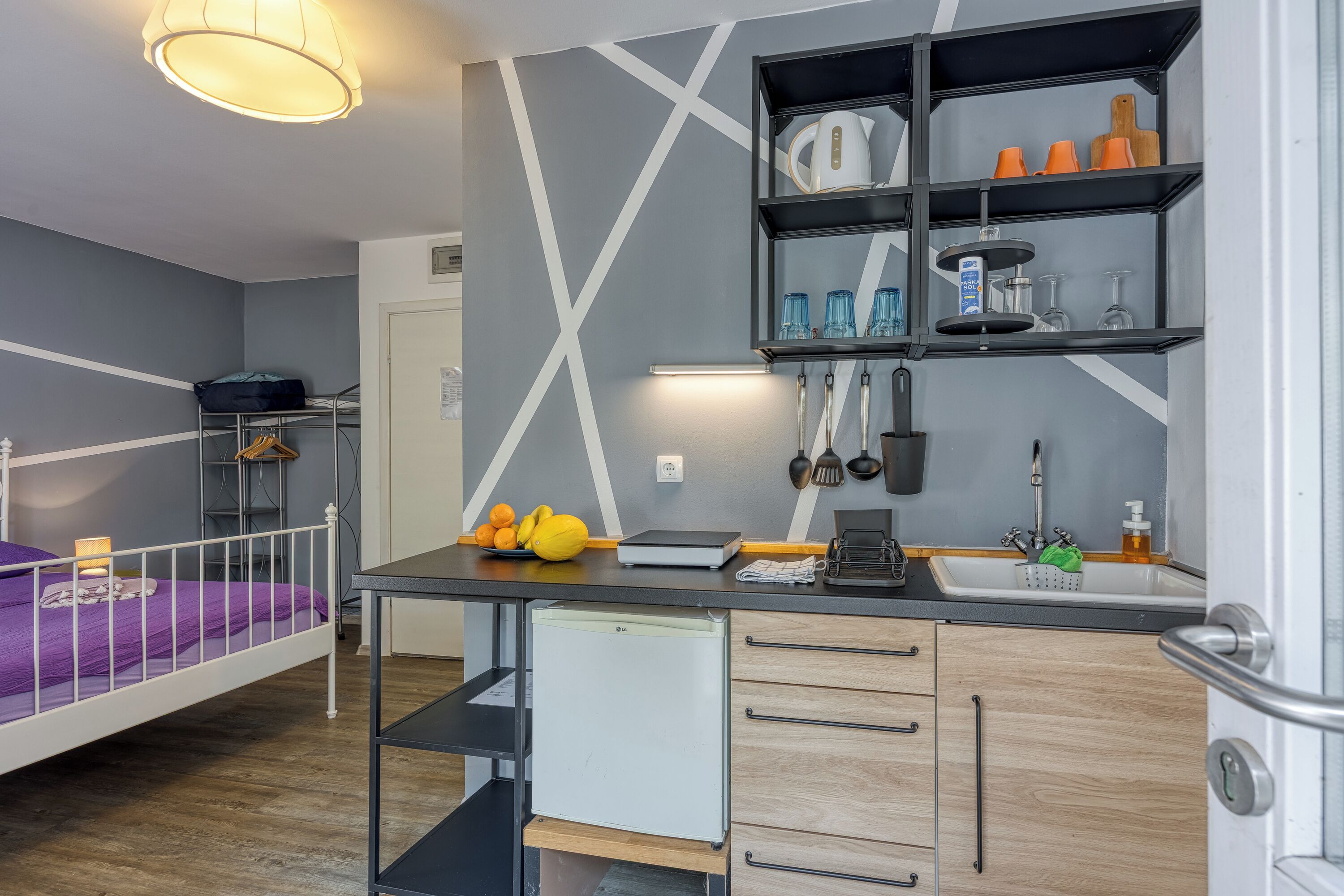 Family Studio (Violet Studio Apartment) | Private kitchenette | Fridge, microwave, stovetop, electric kettle