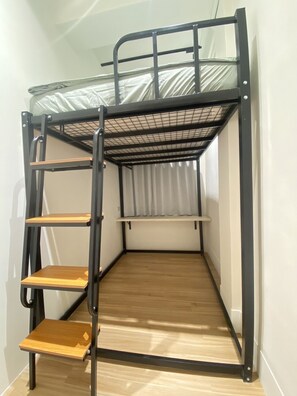 Interior - 1 minute to Taipei Main Station/ 3 bedroom/ near Airport MRT (Taipei City)