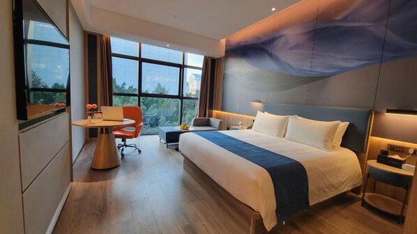 Deluxe Room with 1 King Bed