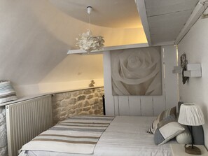 3 Schlafzimmer, Zimmersafe, Schreibtisch, Bügeleisen/Bügelbrett