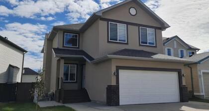 Spacious, comfortable, air-conditioned. Near Airport.