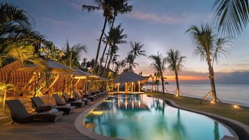 Outdoor pool, pool umbrellas