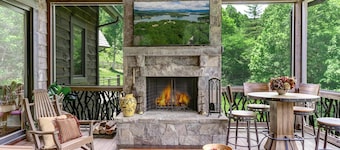 Shortoff Mountain View | Luxury Home Minutes From Downtown With Great View Of Shortoff Mountain